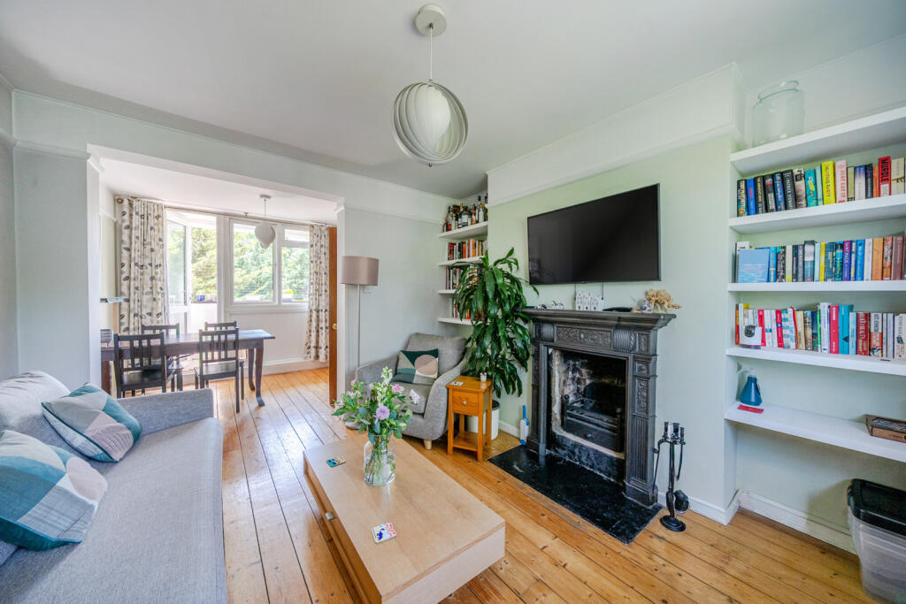 2 bedroom apartment for sale in Lawrie Park Gardens, London, SE26